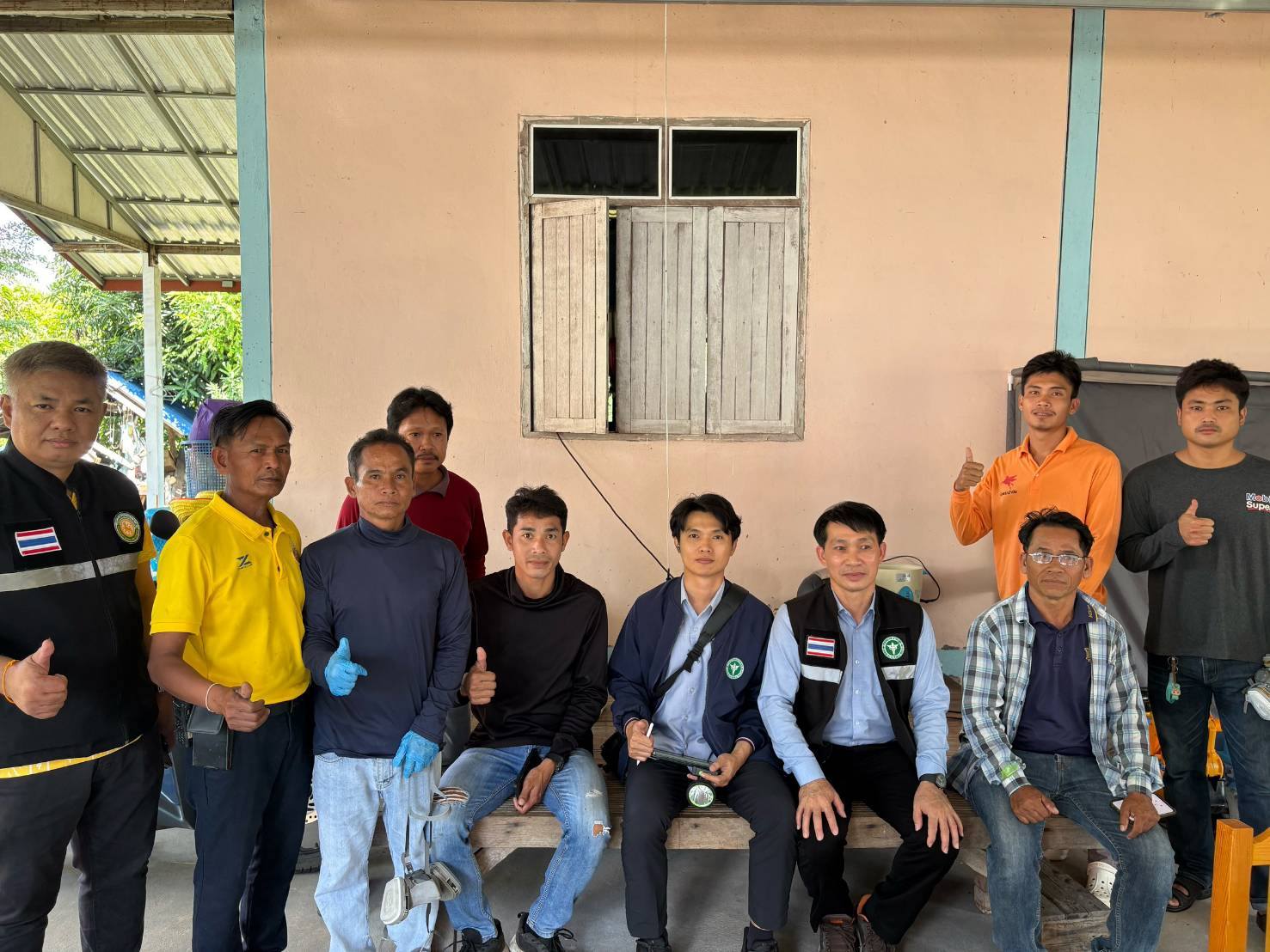 วันอังคารที่ 7 ตุลาคม 2568 องค์การบริหารส่วนตำบลสะอาดสมบูรณ์    งานป้องกันและบรรเทาสาธารณภัย พร้อมเจ้าหน้าที่ อบต.สะอาดสมบูรณ์ ลงพื้นที่ฉีดพ่นหมอกควันกำจัดยุงลาย บ้านสงยาง หมู่ที่ 16 ต.สะอาดสมบูรณ์ อ.เมือง จ.ร้อยเอ็ด 