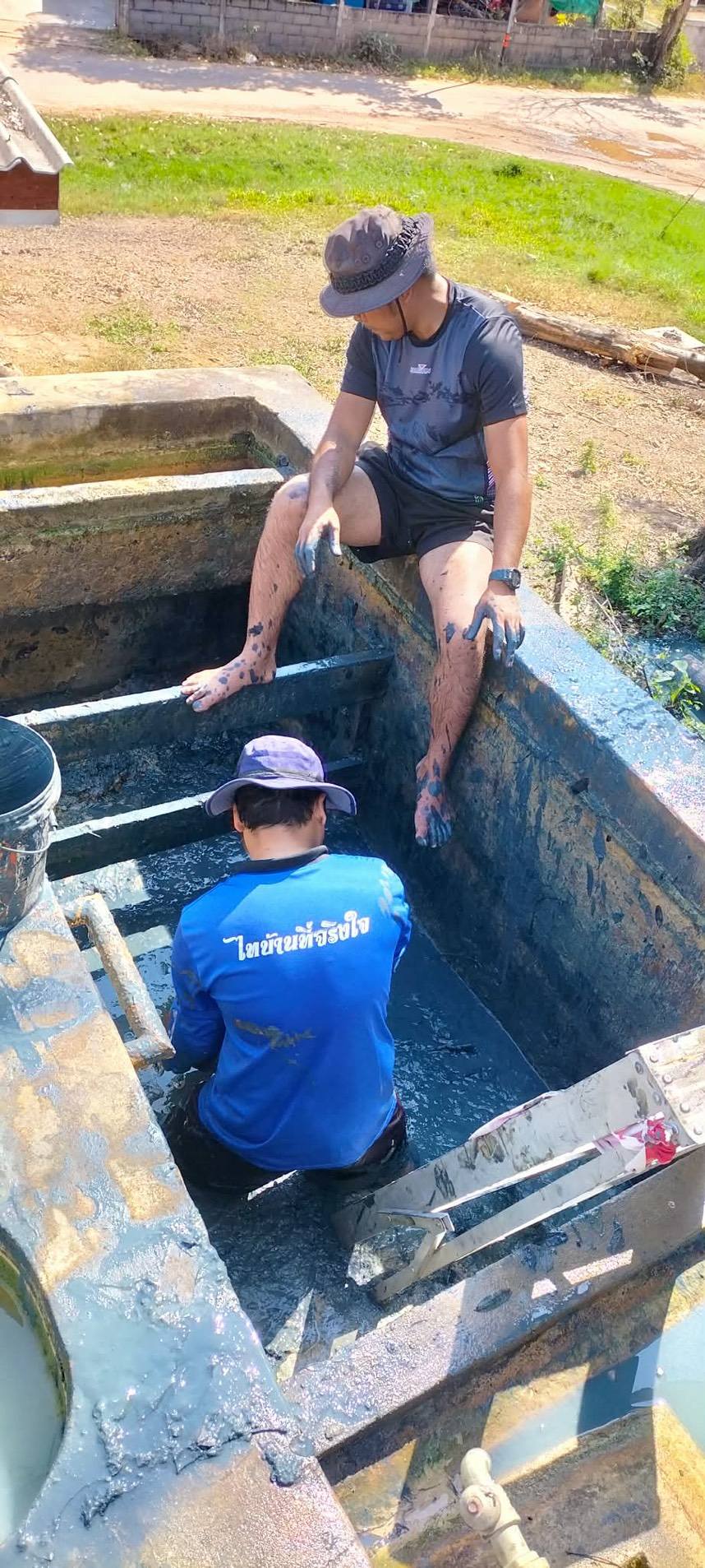 วันพุธที่ 11 กุมภาพันธ์ 2569 องค์การบริหารส่วนตำบลสะอาดสมบูรณ์  กองช่าง อบต.สะอาดสมบูรณ์    ลงพื้นที่เข้าดำเนินการพัฒนาบำรุง ล้างระบบ ดูดโคลน ล้างไส้ไก่ (น้ำวน) และถังน้ำใส ระบบประปาผิวดิน บ้านแมต หมู่ 4  ต.สะอาดสมบูรณ์ อ.เมือง จ.ร้อยเอ็ด