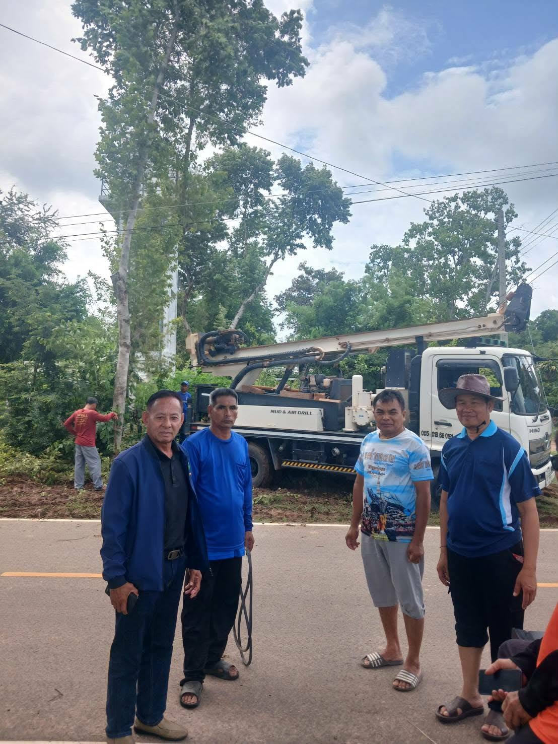 วันพุธ ที่ 15 กรกฎาคม 2569 นายสหาย สังฆะมะณี นายก อบต.สะอาดสมบูรณ์  มอบหมายให้  นายคำพันธ์ มาตย์วิเศษ รองนายก อบต.สะอาดสมบูรณ์ ผอ.กองช่าง   ขอรับการสนับสนุนจาก อบจ.รอ.ในการพัฒนาเป่าล้างบ่อบาดาลเพื่อผลิตน้ำประปาแก้ไขปัญหาขาดแคลนน้ำ