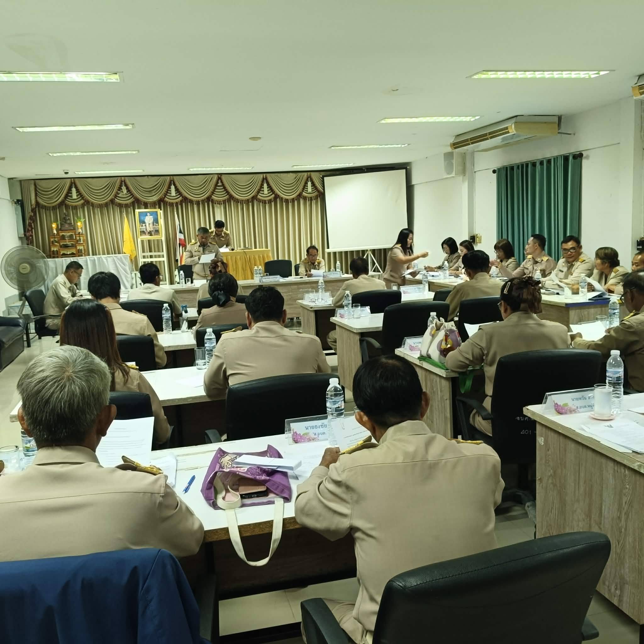 วันที่ ๑๐ ส.ค.๒๕๖๙  สภา อบต.สะอาดสมบูรณ์ ประชุมสภาสมัยสามัญ สมัยที่ ๓  ครั้งที่ ๑ โดยนายประยุทธ เกษี ประธานสภาอบต.สะอาดสมบูรณ์ พร้อมด้วย นายสหาย สังฆะมะณี นายก อบต.สะอาดสมบูรณ์ พร้อมคณะผู้บริหาร สมาชิกสภา หัวหน้าส่วนราชการ เข้าร่วมประชุม