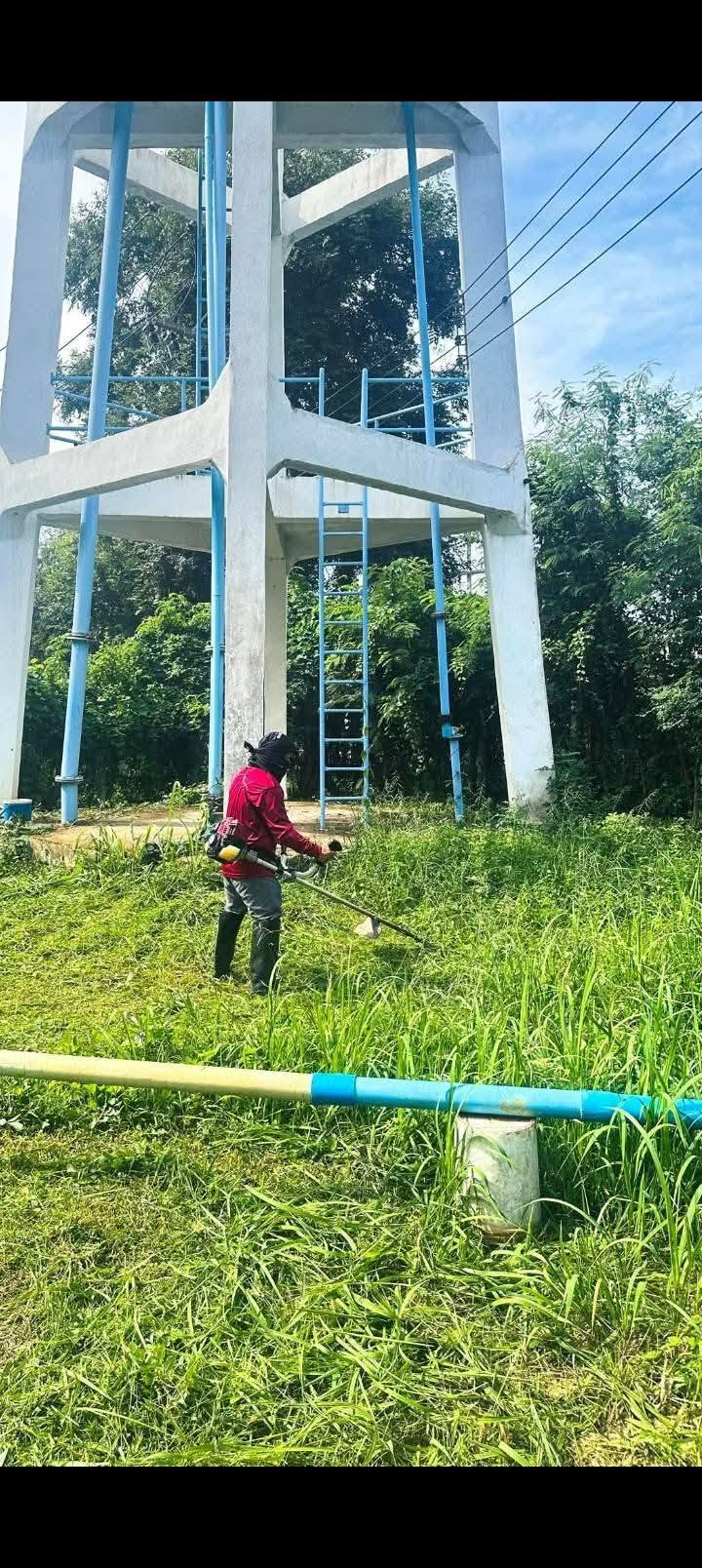 วันที่ 23 กันยายน 2569 นายสหาย สังฆะมะณี นายก อบต.สะอาดสมบูรณ์  มอบหมายให้เจ้าหน้าที่ อบต.สะอาดสมบูรณ์  ออกปฏิบัติหน้าที่ดำเนินการปรับปรุงภูมิทัศน์  ทำความสะอาดตัดหญ้าบริเวณรอบปะปาผิวดิน บ้านดอนทอง หมู่ 1 และบ้านสะอาดสมบูรณ์ หมู่ 6 ต.สะอาดสมบูรณ์