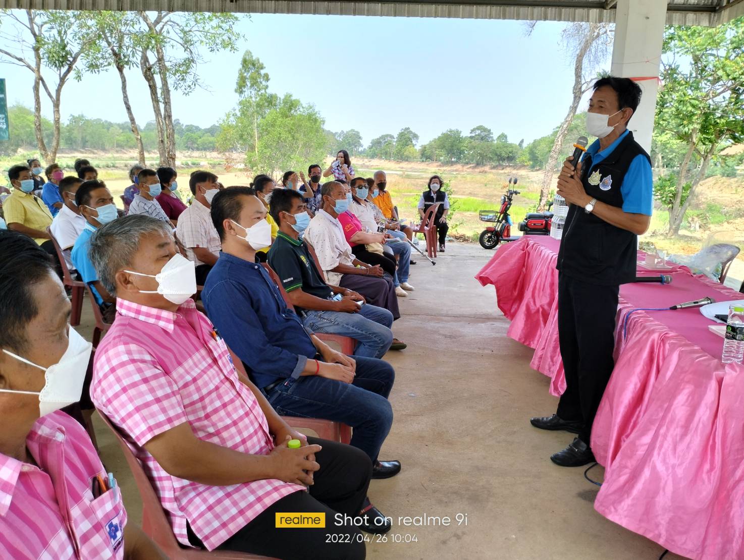 นายสหาย สังฆะมะณี นายกองค์การบริหารส่วนตำบลสะอาดสมบูรณ์ พร้อมคณะผู้บริหาร เป็นประธานโครงการรับฟังความคิดเห็นของประชาชนตามระเบียบสำนักนายกรัฐมนตรี ว่าด้วยการรับฟังความคิดเห็นของประชาชน ปี 2548 พื้นที่จังหวัดร้อยเอ็ด